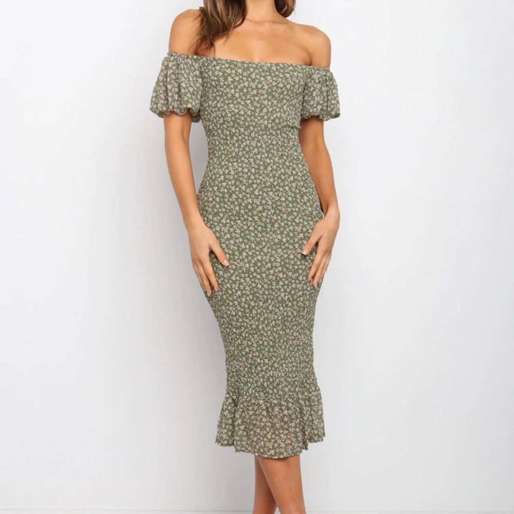 RUBIK DRESS - GREEN- NWT- Wedding guest